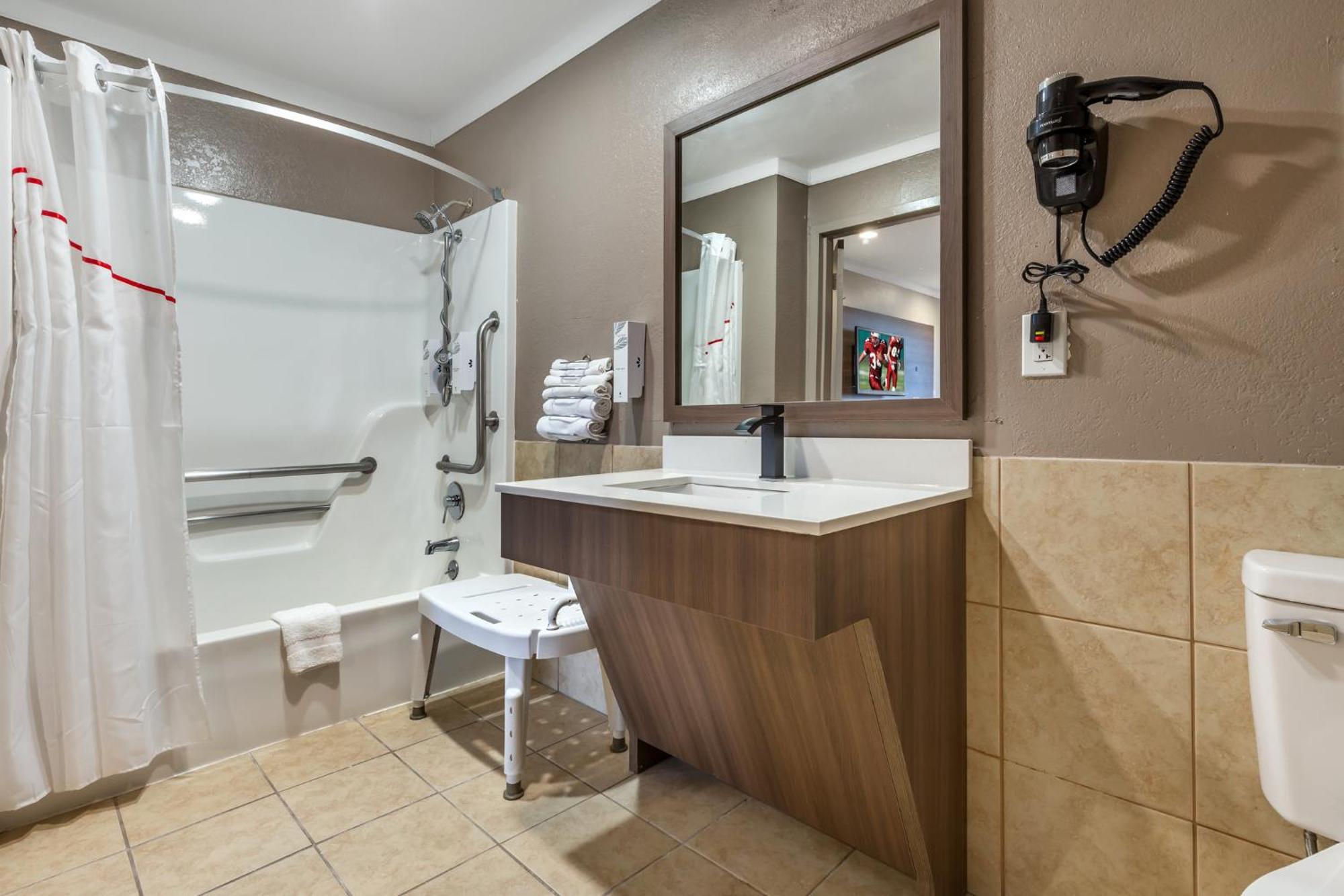 Red Roof Inn Raleigh Northeast - Downtown Εξωτερικό φωτογραφία