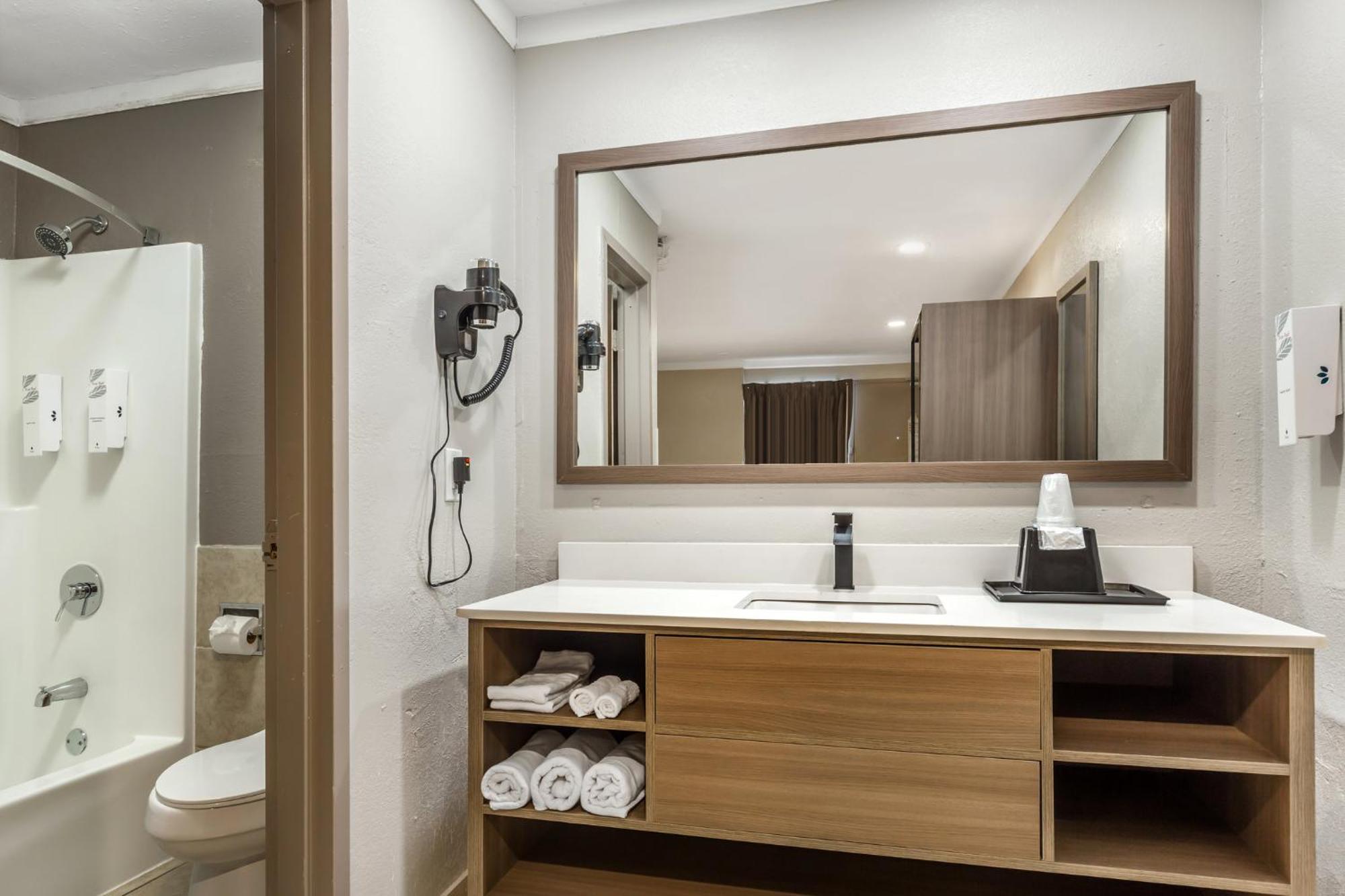 Red Roof Inn Raleigh Northeast - Downtown Εξωτερικό φωτογραφία