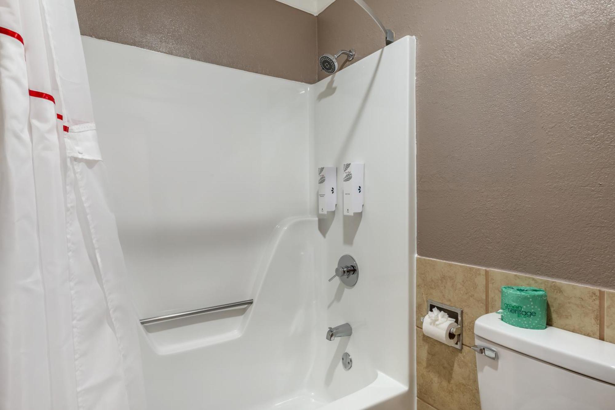 Red Roof Inn Raleigh Northeast - Downtown Εξωτερικό φωτογραφία