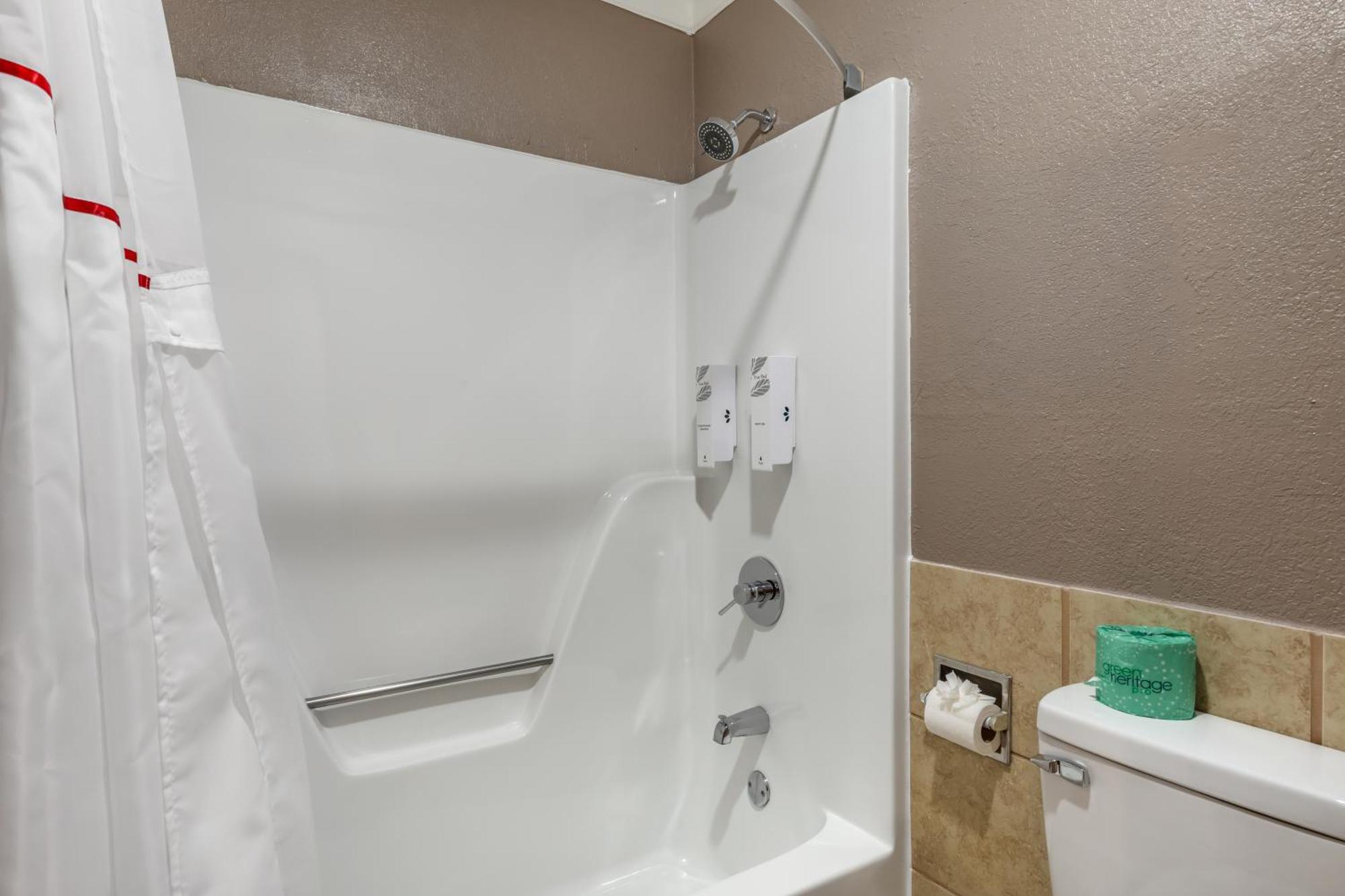 Red Roof Inn Raleigh Northeast - Downtown Εξωτερικό φωτογραφία
